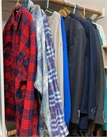 T - MIXED LOT OF MEN'S CLOTHING (M34)