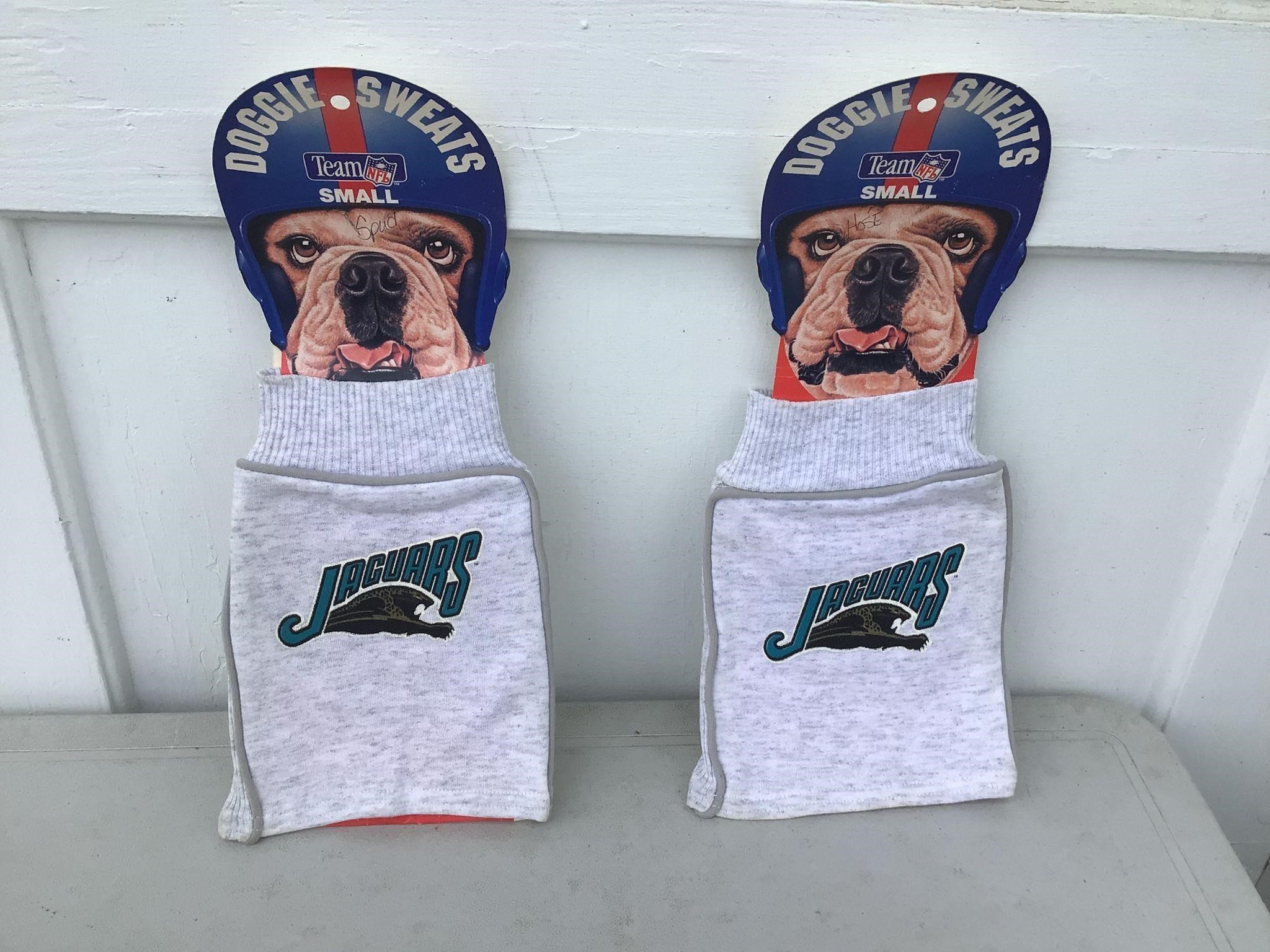 2 DOGGIE SWEATS = JAGUARS