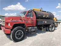 1987 FORD F800 S/A DISTRIBUTOR TRUCK