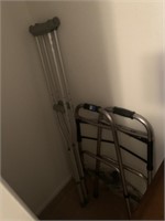 PAIR OF CRUTCHES & FOLDABLE WALKER