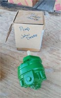 JOHN DEERE COMBINE PUMP- AH227555