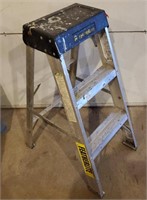 Featherlite ALUM 300 Lb CAP Ladder