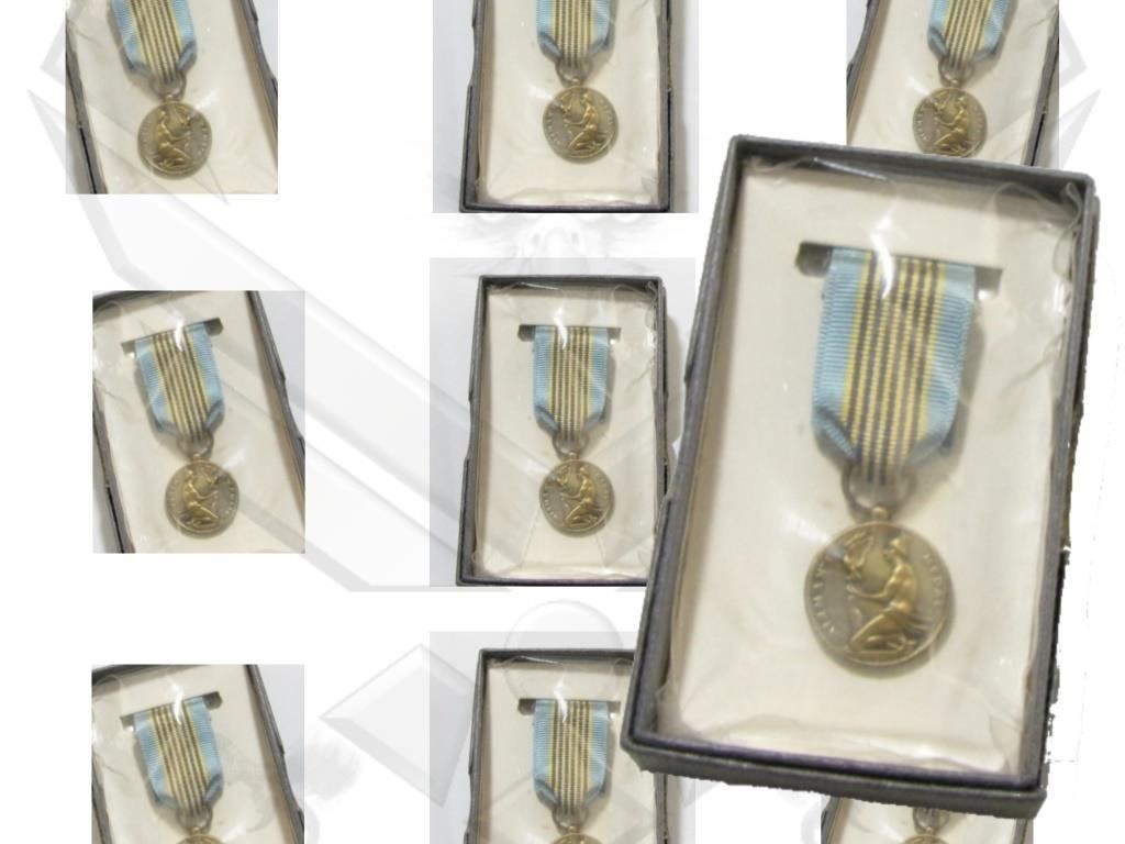 3 Vintage Military Mini Genuine Airman Medal G2