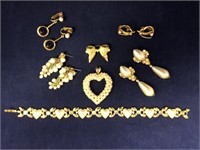 Collection of Goldtone & Pearl Jewelry