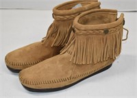 Minnetonka Fringe Ankle Booties Size 8