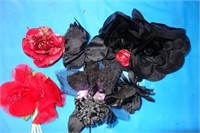 LOT: FEATHERY HAIR ADORNMENTS