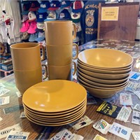 Lot of 20 pieces of Yellow Plastic Dinnerware