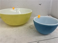 Pyrex Bowls