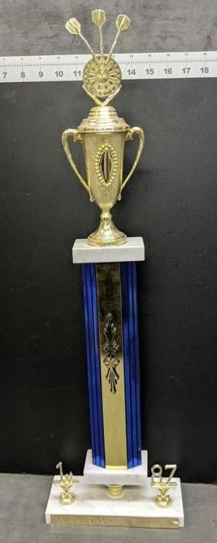 Uj's tavern & club darts 1st place 1987 trophy