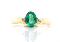 Emerald, diamond and 18ct yellow gold ring