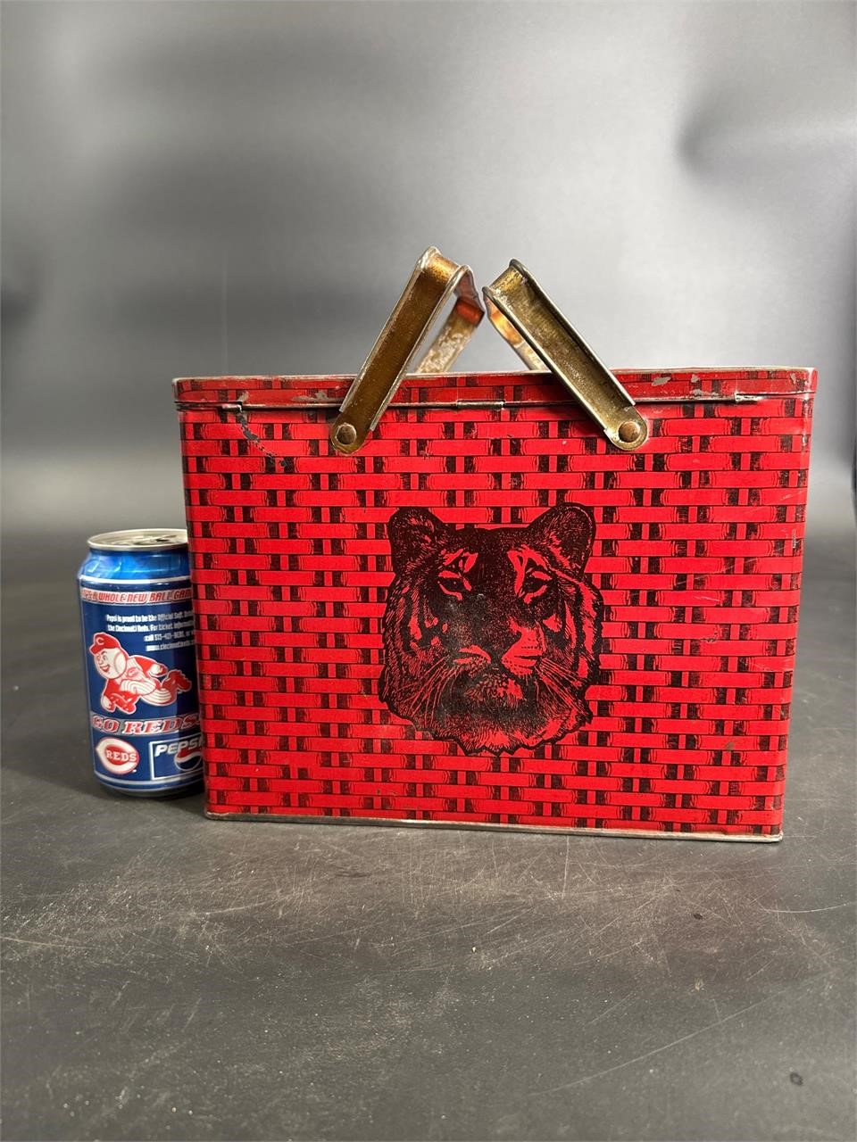 TIGER CHEWING TOBACCO LUNCH BOX STYLE TIN