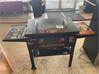 BLACKSTONE 28" GRIDDLE W/LID & COVER