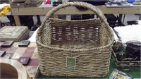 NEW 17X15 X15 SMITH & HAWKIN BASKET