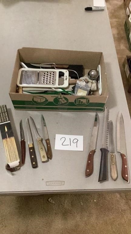 Box of miscellaneous knives and kitchen gadgets