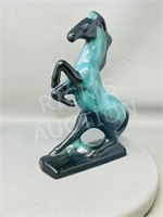 blue mountain pottery horse - 10"