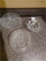 3 crystal bowls
