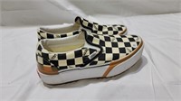 Vans off the wall size 7.5