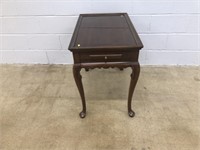 Ethan Allen Style 2-drawer Side Table