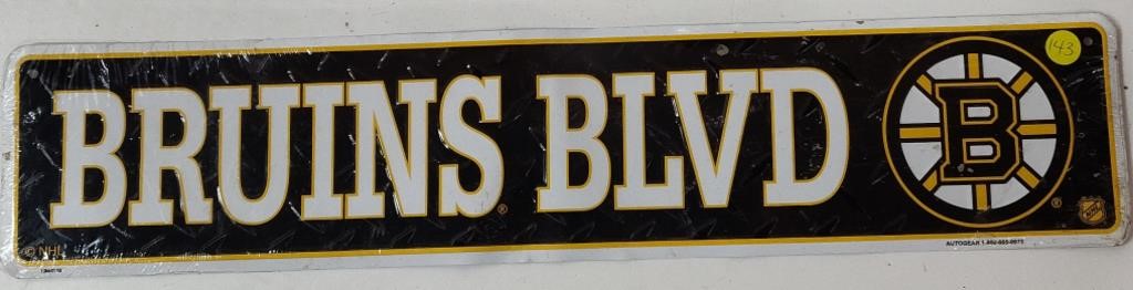 Tin Bruins Blvd Sign