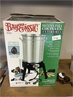 BAYOU CLASSIC Gas Cooker & 30 QT Pot