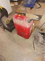 6GAL GAS CAN & FUNLE