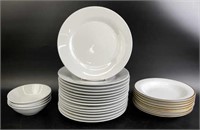 10 Strawberry Street Dinnerware