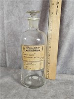 8" SMITH'S DRUGSTORE APOTHECARY JAR WITH STOPPER