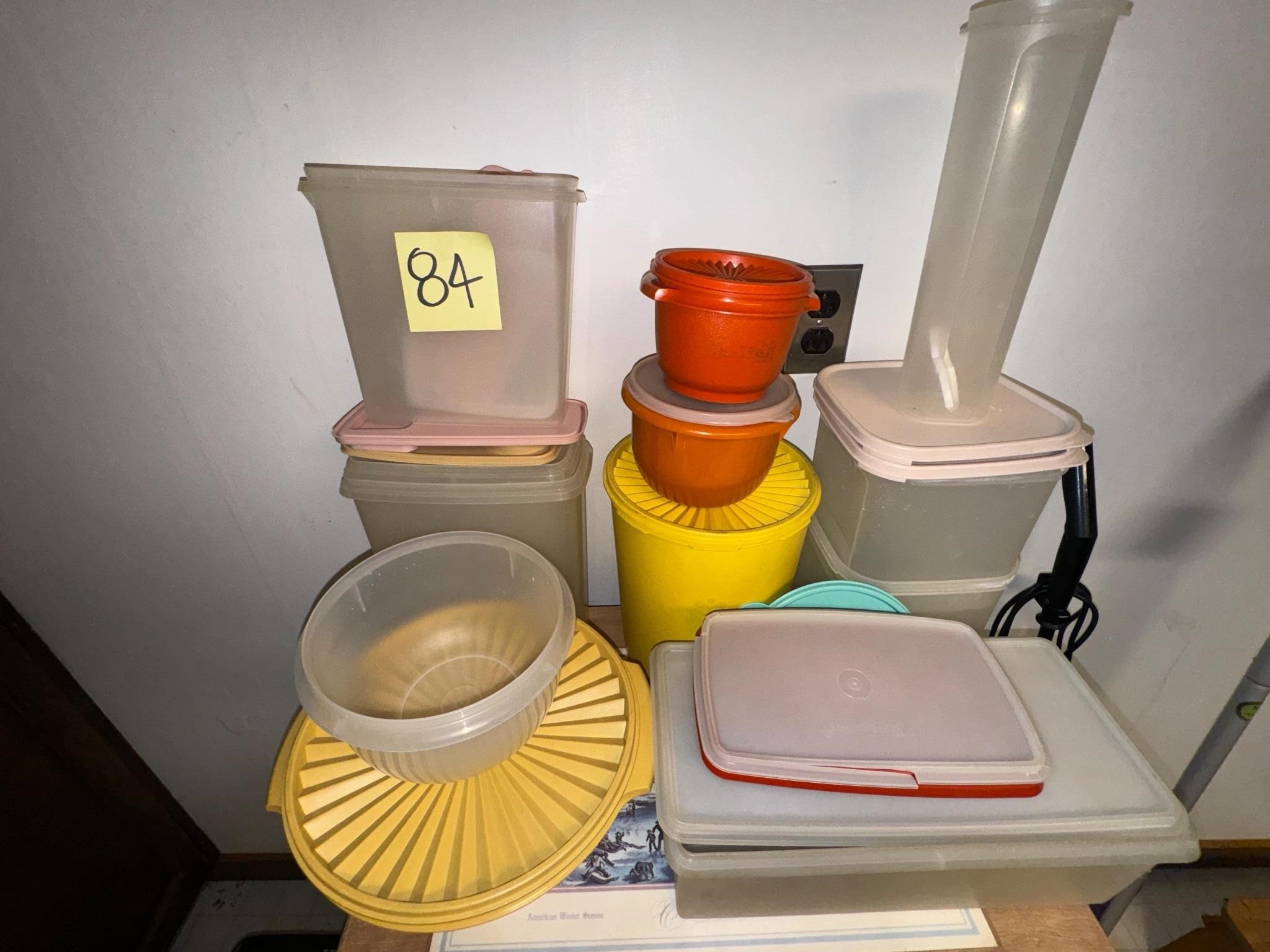 Tupperware lot