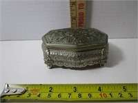 VINTAGE TRINKET BOX WITH LION HEAD LEGS