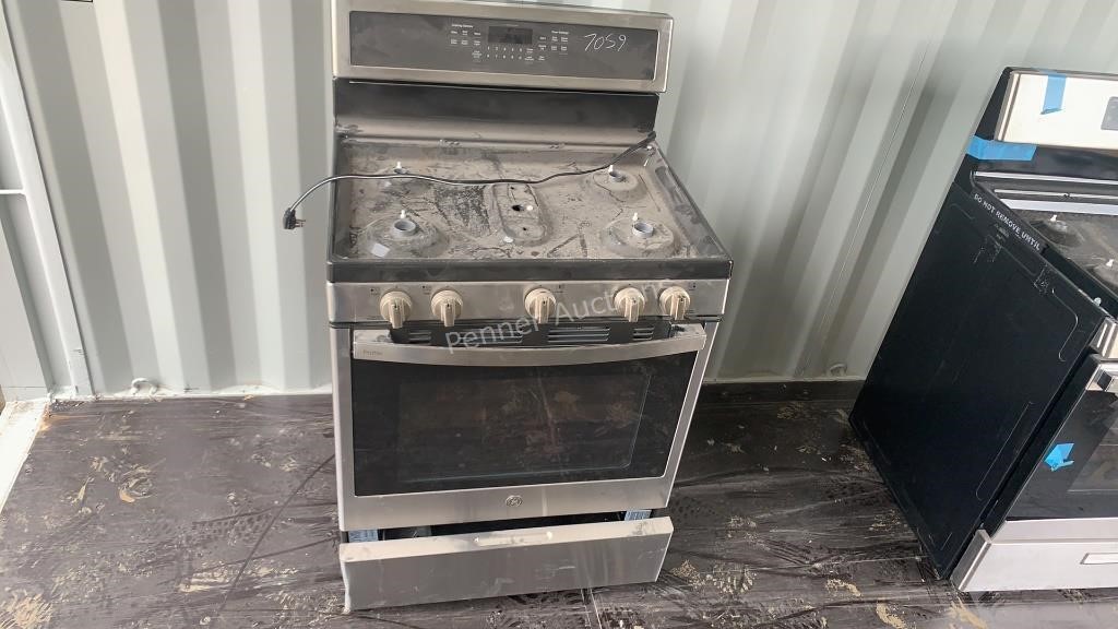 Unused General Electric Gas Oven Range*