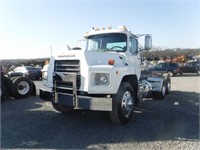 2005 MACK RB688S T/A TRUCK TRACTOR