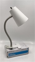 Nib Desk Lamp;white