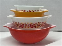 Pyrex " Friendship “ Set of 4 Cinderella Bowls