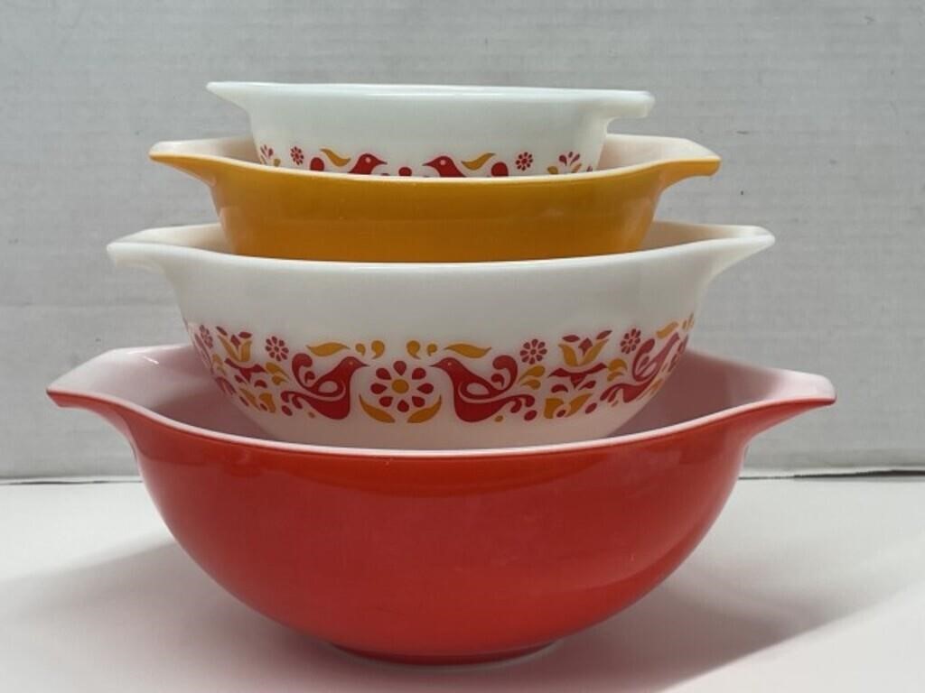 Pyrex " Friendship “ Set Of 4 Cinderella Bowls