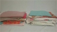 Group of vintage linens & fabric