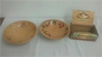 2 Rio Grande woodenware bowls and cigar box