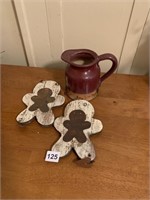 SMALL PITCHER AND 2 WOODEN GINGERBREAD CUT OUTS