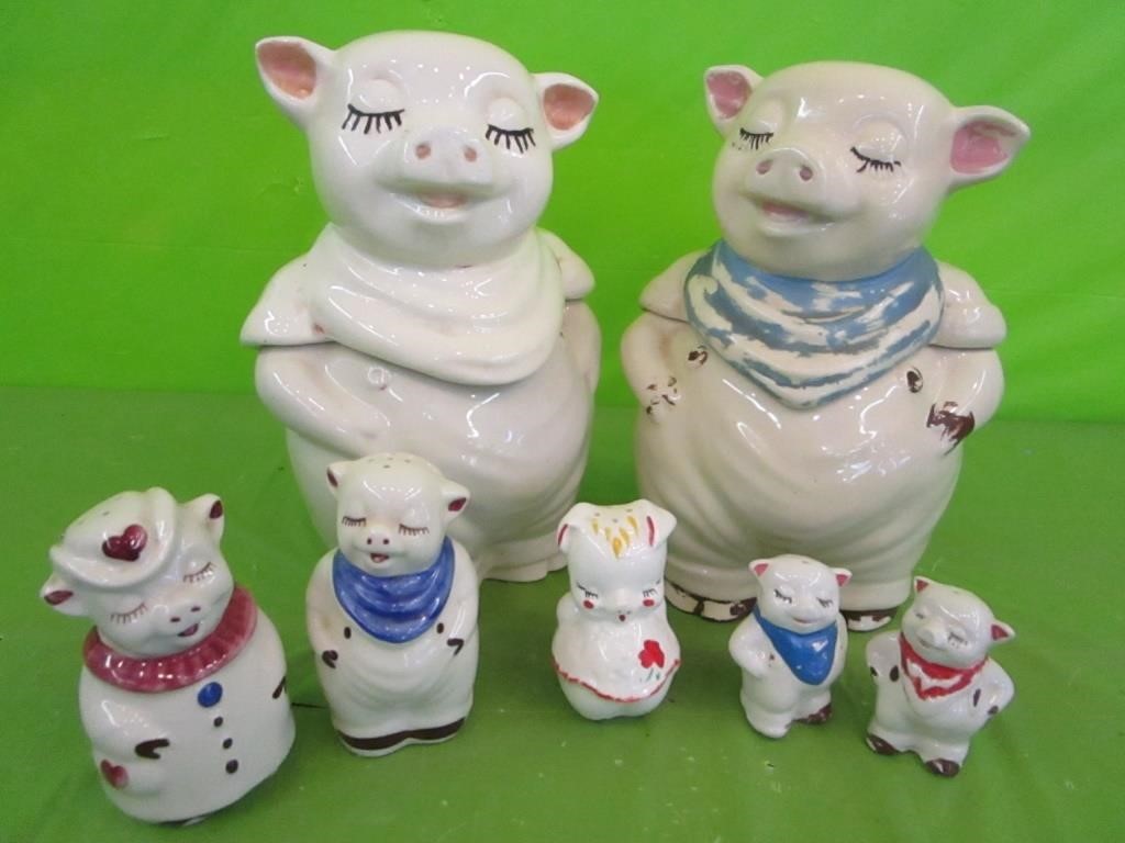 Shawnee Smiley Pig Cookie Jars, Shawnee Pig