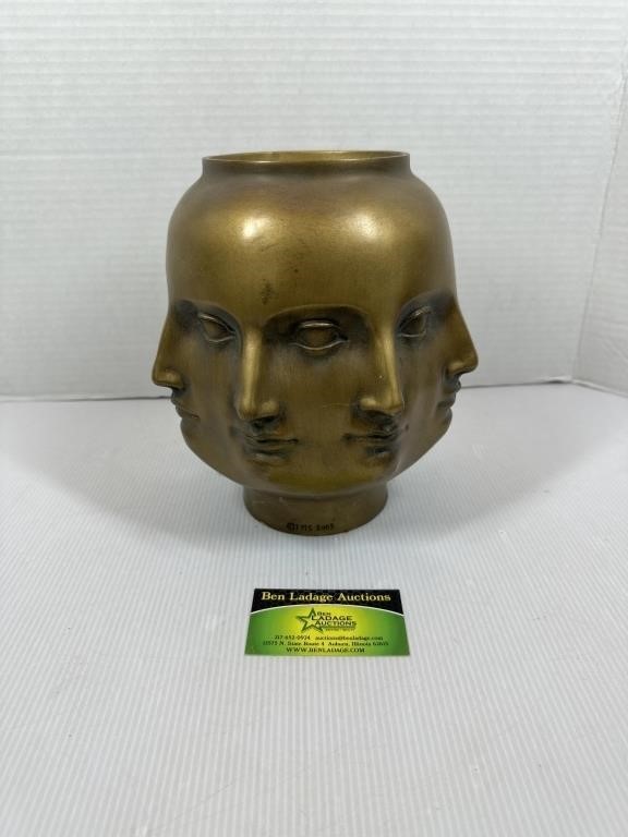 The Face Vase