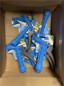 7 plastic hose nozzles