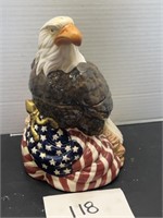 PATRIOTIC AMERICAN EAGLE WITH FLAG MUSICAL C