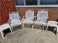 3 metal chairs & 2 outdoor end tables