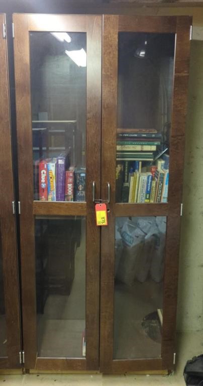 Wooden Display Cabinet (35"×85"×22") **Don't