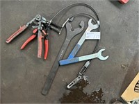 3 Waste Pump Spanners & 2 Hose Clamp Pliers
