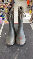 Kamik mud boots size unknown