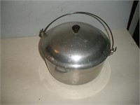 Majestic Cookware Pot  10 Inch Diameter
