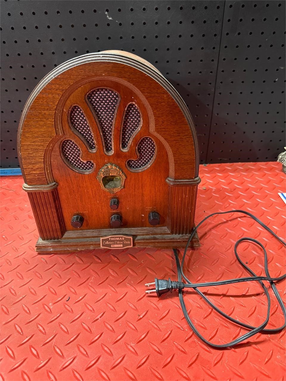 Thomas Juke Box radio Vintage