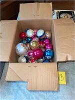 VTG Christmas tree ornaments bulbs