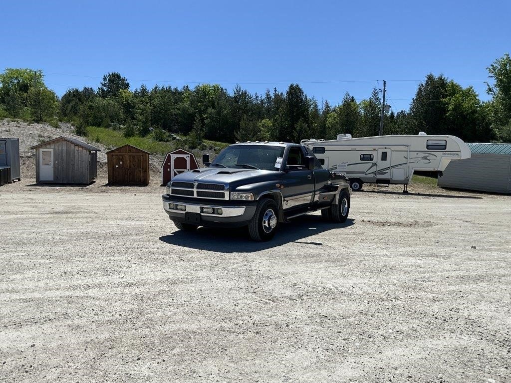 2001 Dodge Dual Truck