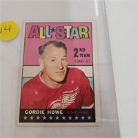 Gordie Howe Topps hockey card 1967-68